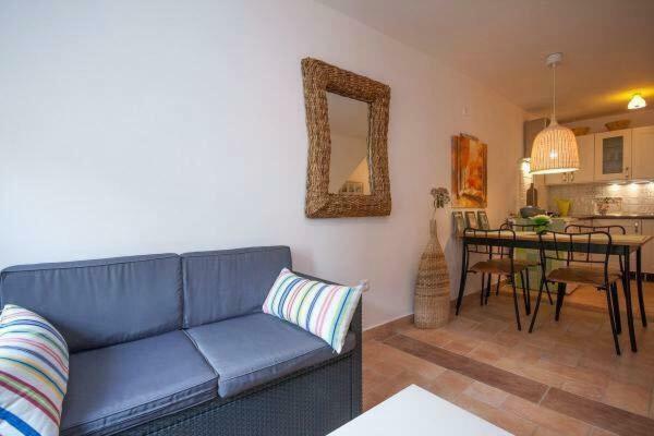 Apartments Mediteranea 巴斯卡 外观 照片